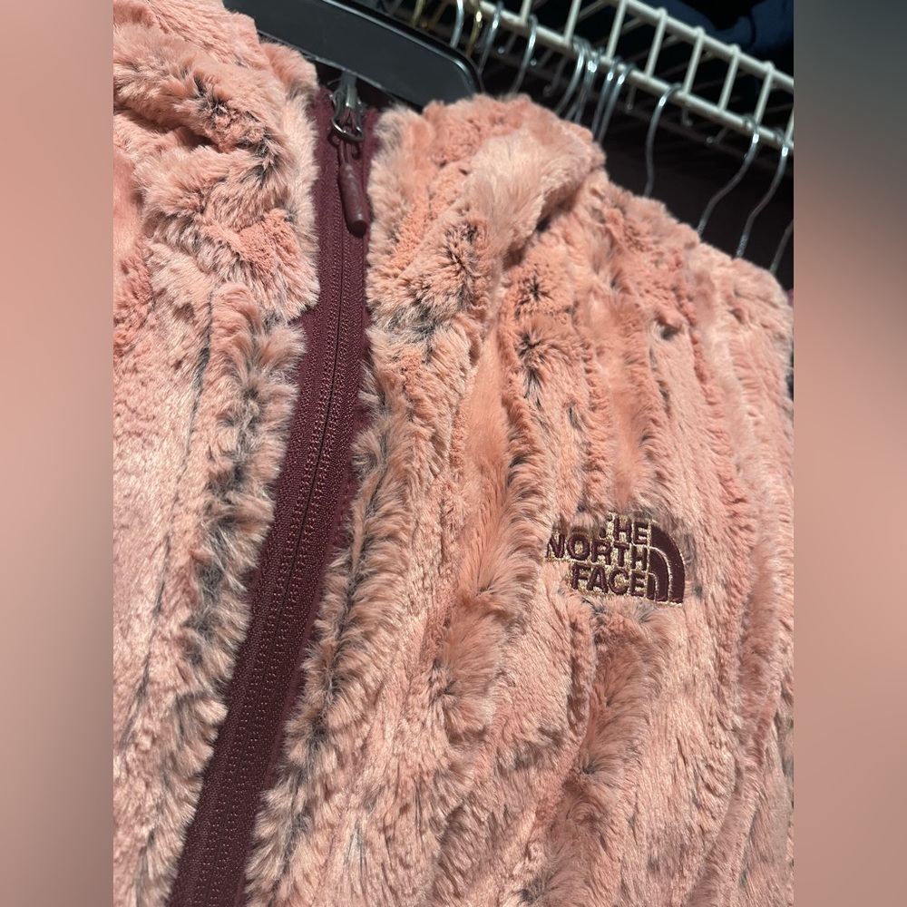 Women’s L pink North Face Furlander vest